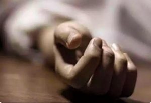 বইয়ের নাম- যদ্যপি আমার গুরু